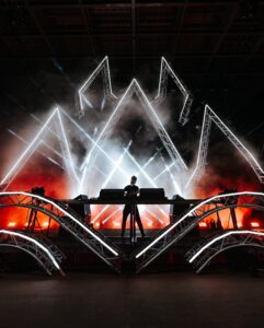 ESCENARIO DE BORIS BREJCHA