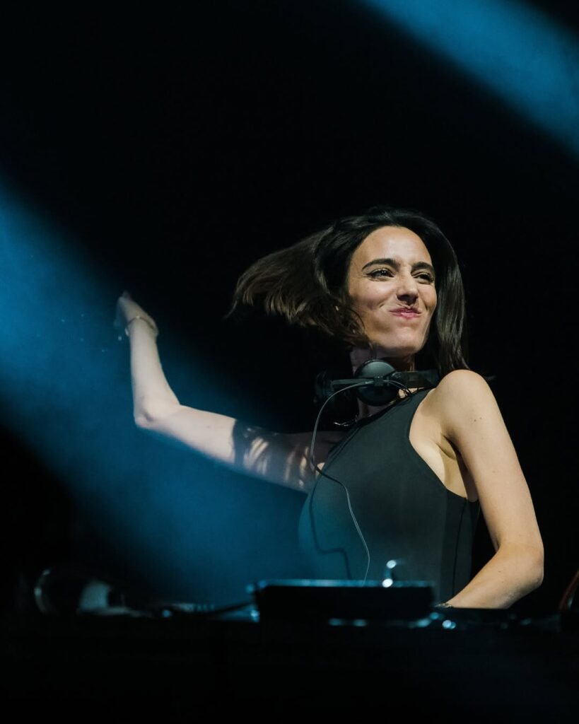 AMELIE LENS